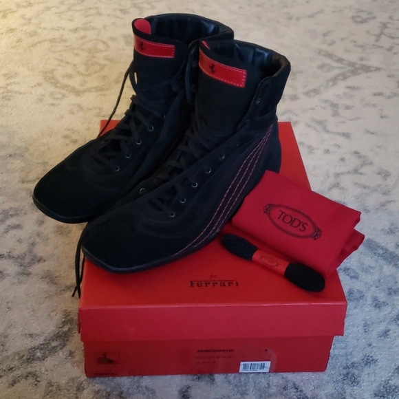 Tod's Ferrari Boots - Picture 8 of 11